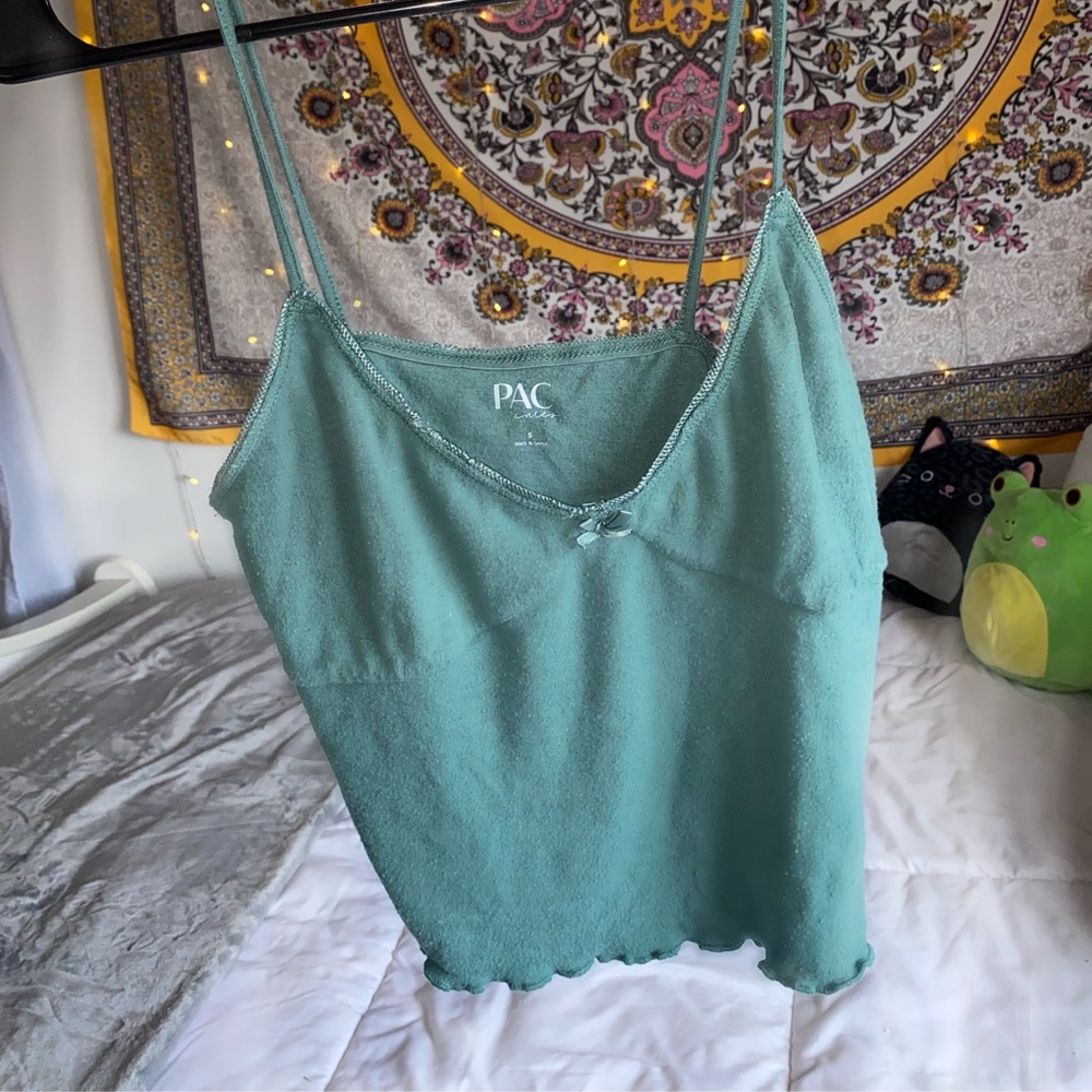 | Blue/Green Cropped Tank Top |